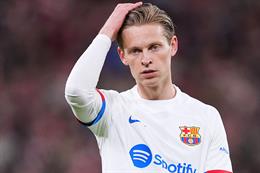 Frenkie de Jong chia sẻ bất ngờ về mức lương ở Barca